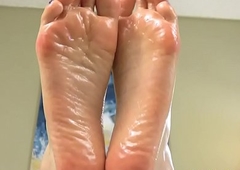 Foot fetish ladyman like one another off toes and arches