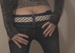 Lady-man at hand Sexy Jeans on Cam!