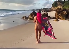 Debora Fantine Transando com Rastafari na Praia de Nudismo